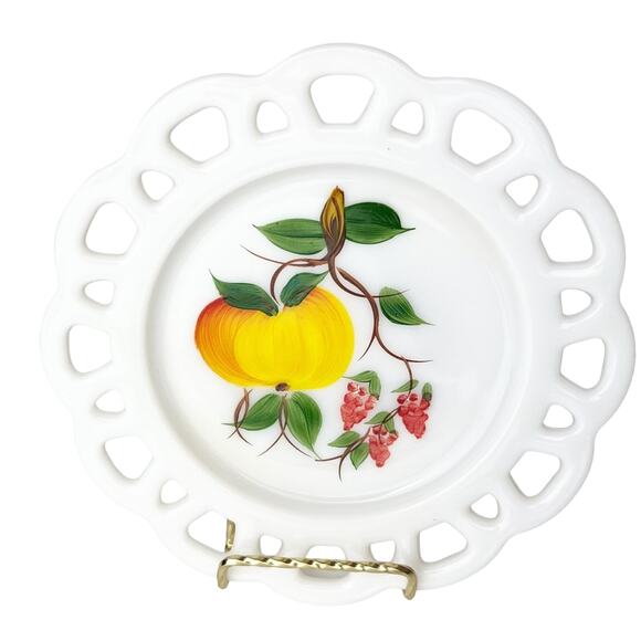 Vintage Milk Glass Lace Edge Hand painted Fruit Peach Berry 8 inch Dessert Plate - Picture 1 of 5